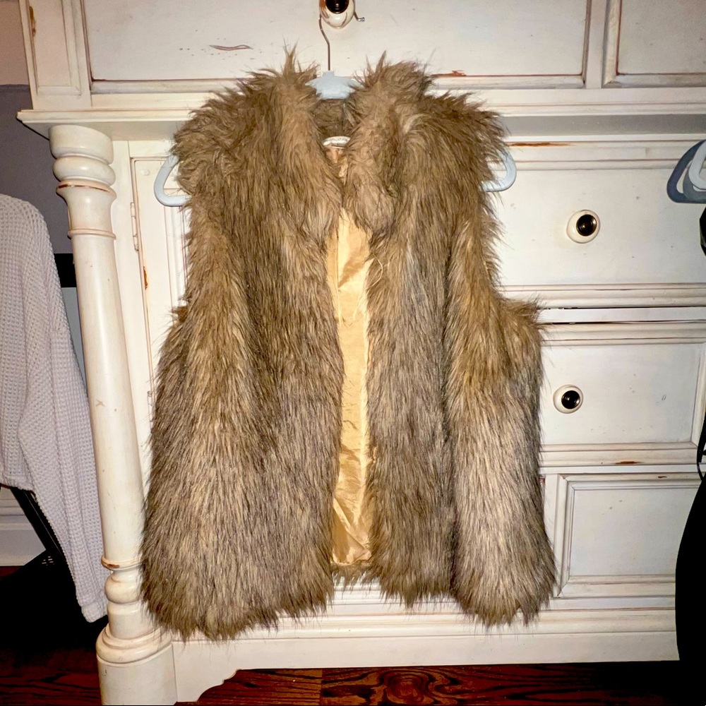 Fur vest